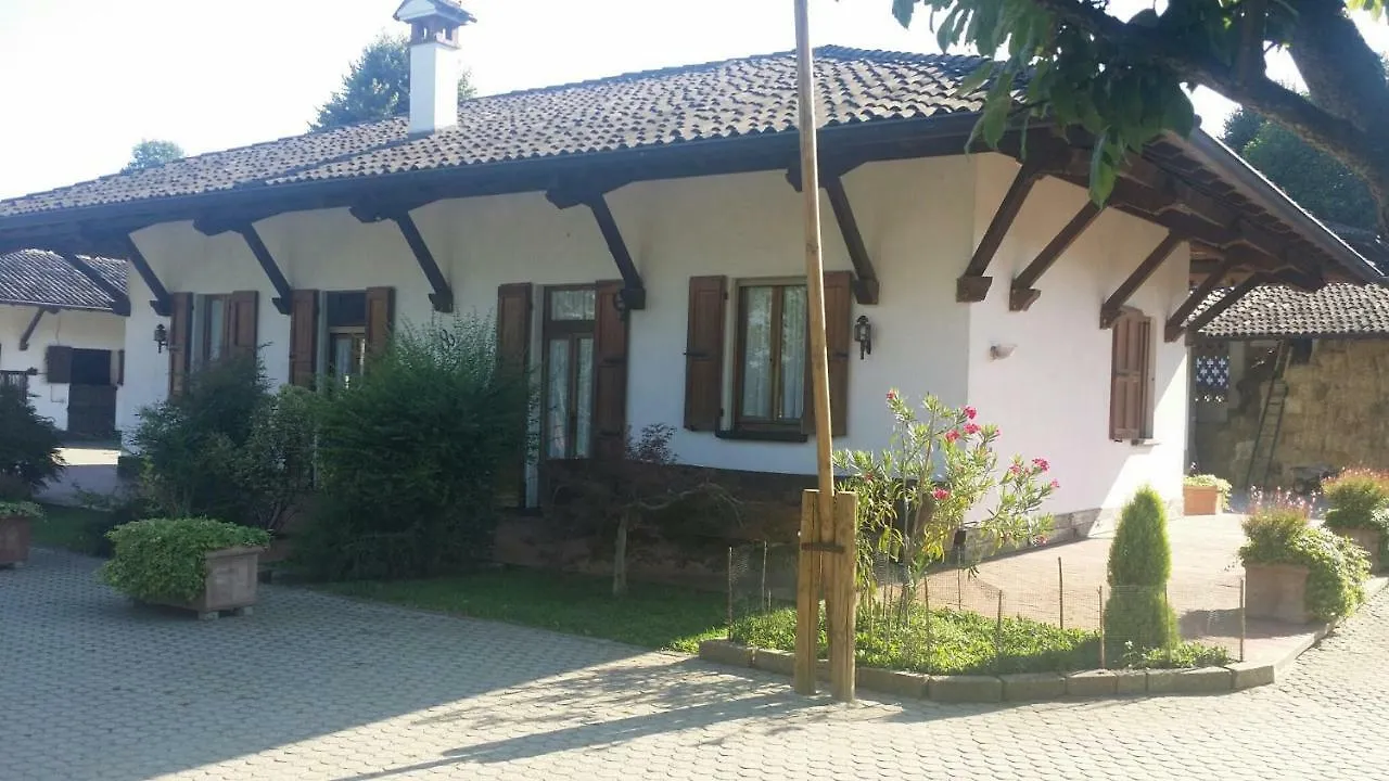 Scuderia 100 Pertiche Villa Villanterio Italy